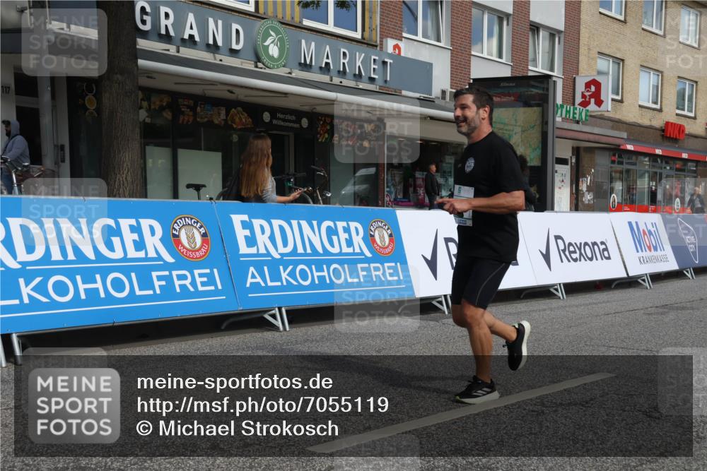 15.09.2024 - PSD Bank Halbmarathon Michael Strokosch http://msf.ph/oto/7055119 15.09.2024 12:39:51 Ziel 2125, 2301, 3345, 3503 meine-sportfotos.de