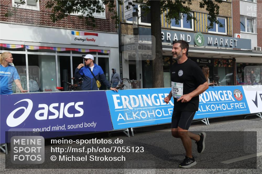 15.09.2024 - PSD Bank Halbmarathon Michael Strokosch http://msf.ph/oto/7055123 15.09.2024 12:39:52 Ziel 2125, 2301, 2395, 3345, 3503 meine-sportfotos.de