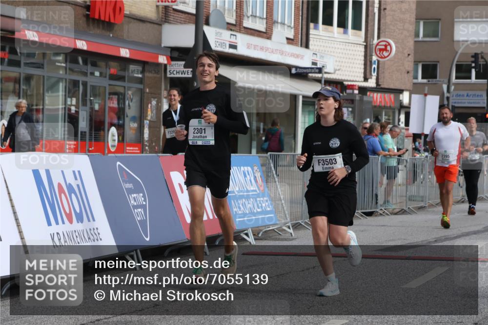 15.09.2024 - PSD Bank Halbmarathon Michael Strokosch http://msf.ph/oto/7055139 15.09.2024 12:39:56 Ziel 2125, 2301, 2395, 2428, 3345, 3503 meine-sportfotos.de