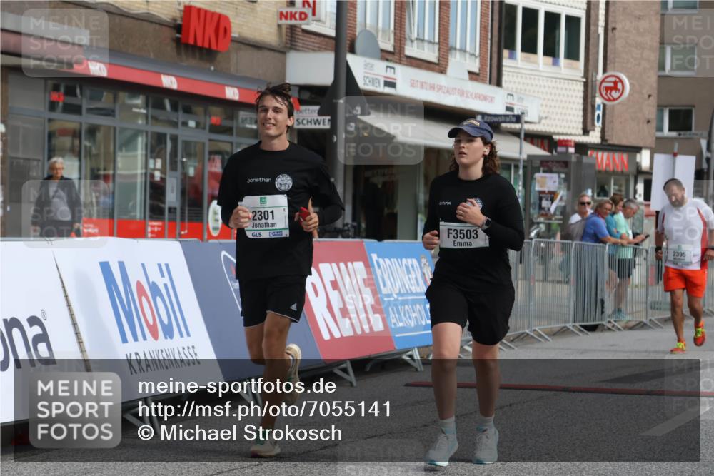 15.09.2024 - PSD Bank Halbmarathon Michael Strokosch http://msf.ph/oto/7055141 15.09.2024 12:39:56 Ziel 2125, 2301, 2395, 2428, 3345, 3503 meine-sportfotos.de