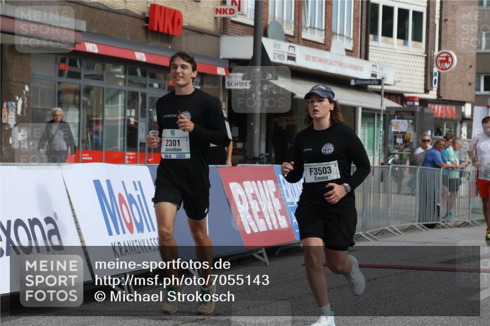 15.09.2024 - PSD Bank Halbmarathon Michael Strokosch http://msf.ph/oto/7055143 15.09.2024 12:39:56 Ziel 2125, 2301, 2395, 2428, 3345, 3503 meine-sportfotos.de