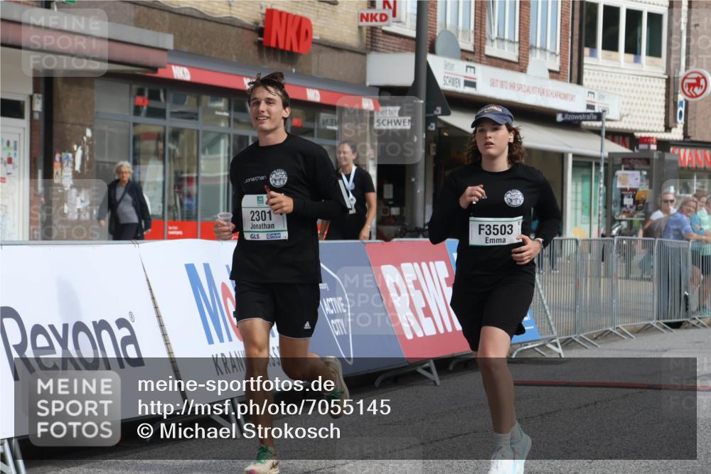 15.09.2024 - PSD Bank Halbmarathon Michael Strokosch http://msf.ph/oto/7055145 15.09.2024 12:39:57 Ziel 2125, 2301, 2395, 2428, 3345, 3503 meine-sportfotos.de