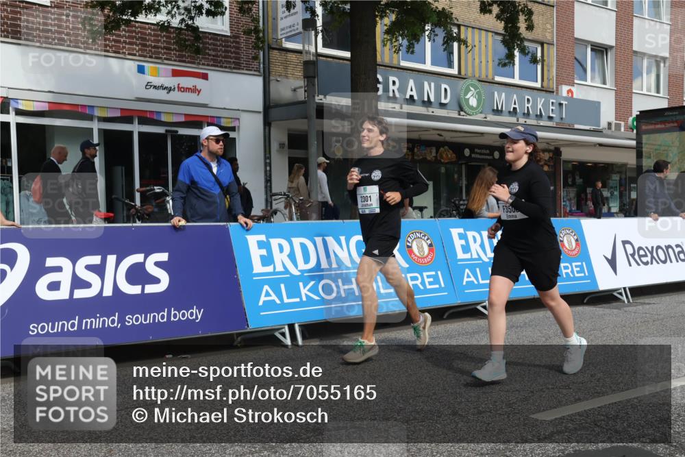 15.09.2024 - PSD Bank Halbmarathon Michael Strokosch http://msf.ph/oto/7055165 15.09.2024 12:39:59 Ziel 2125, 2301, 2395, 2428, 3503 meine-sportfotos.de