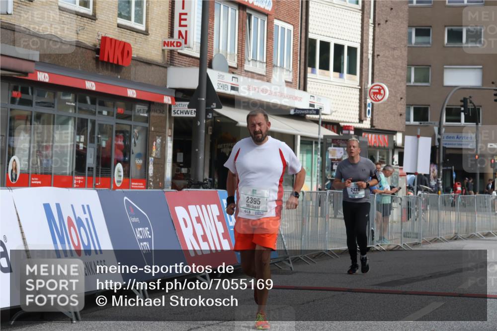 15.09.2024 - PSD Bank Halbmarathon Michael Strokosch http://msf.ph/oto/7055169 15.09.2024 12:40:01 Ziel 2301, 2395, 2428, 3503 meine-sportfotos.de