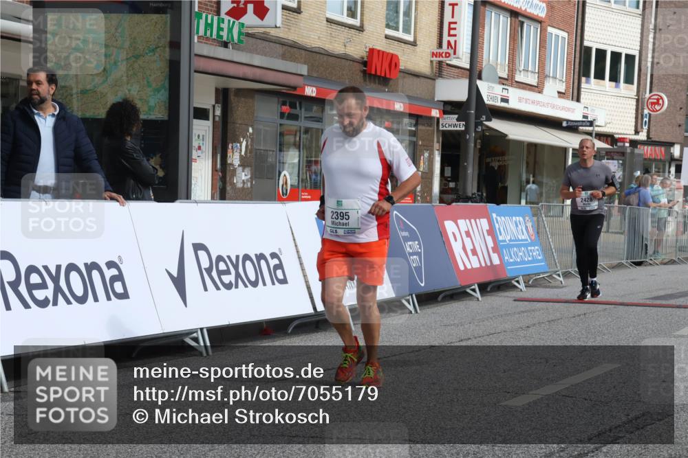 15.09.2024 - PSD Bank Halbmarathon Michael Strokosch http://msf.ph/oto/7055179 15.09.2024 12:40:02 Ziel 2301, 2395, 2428, 3503 meine-sportfotos.de