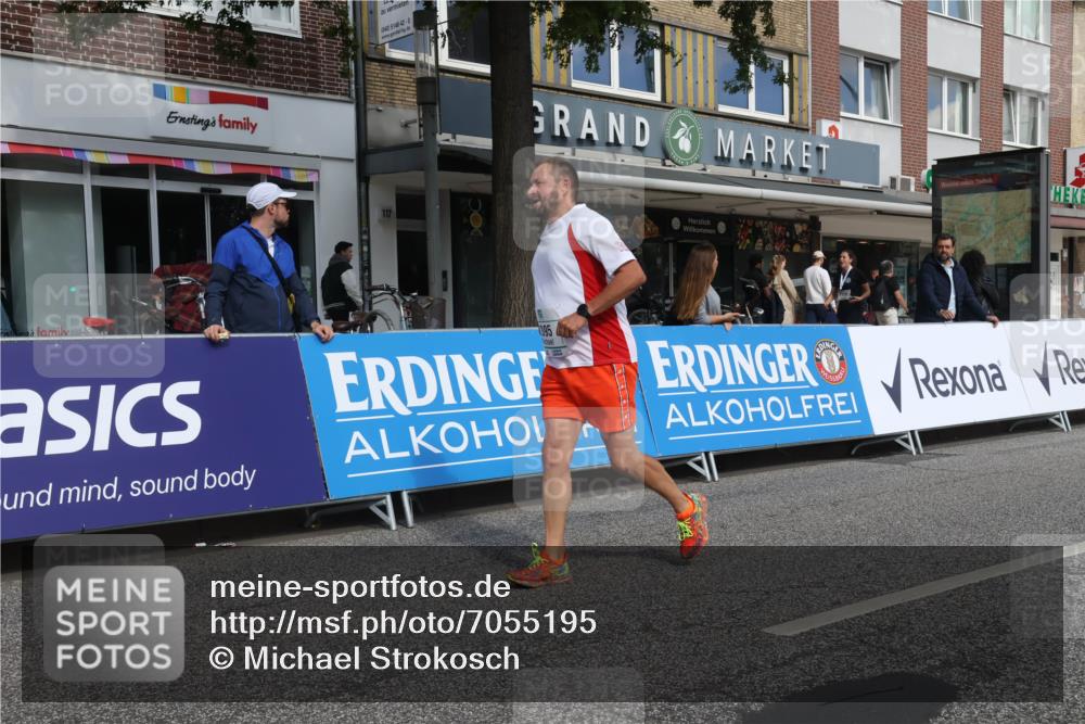 15.09.2024 - PSD Bank Halbmarathon Michael Strokosch http://msf.ph/oto/7055195 15.09.2024 12:40:05 Ziel 1668, 2301, 2395, 2428, 3499, 3503 meine-sportfotos.de