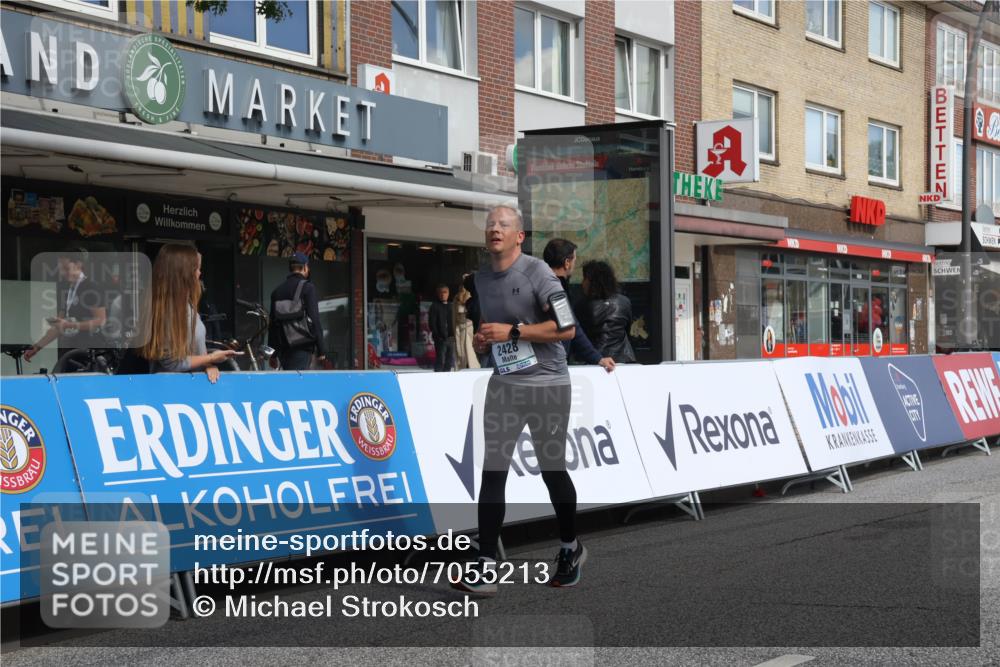 15.09.2024 - PSD Bank Halbmarathon Michael Strokosch http://msf.ph/oto/7055213 15.09.2024 12:40:07 Ziel 1668, 2301, 2395, 2428, 3499, 3503 meine-sportfotos.de
