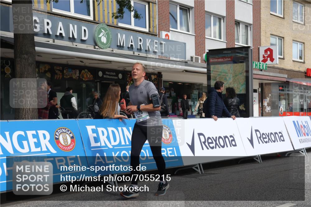 15.09.2024 - PSD Bank Halbmarathon Michael Strokosch http://msf.ph/oto/7055215 15.09.2024 12:40:08 Ziel 1668, 2395, 2428, 3499 meine-sportfotos.de