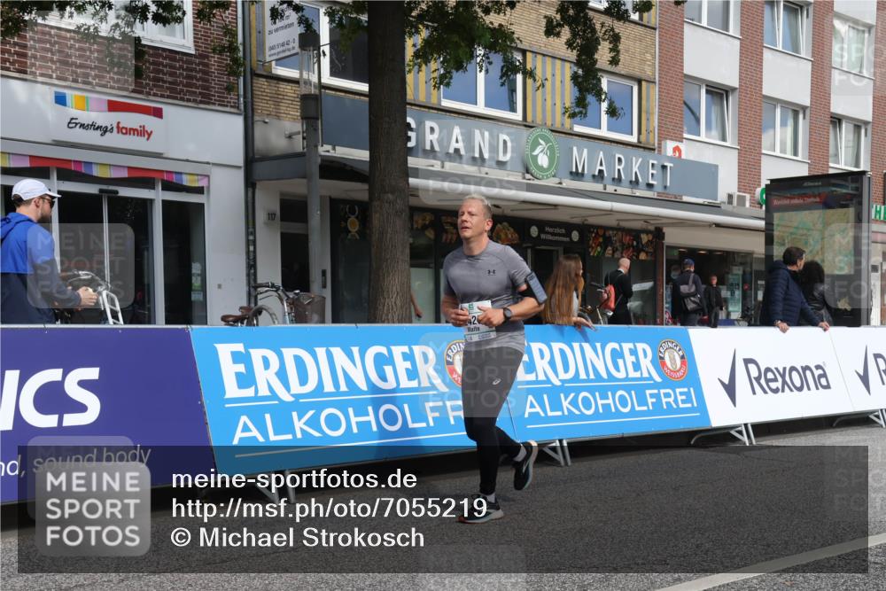 15.09.2024 - PSD Bank Halbmarathon Michael Strokosch http://msf.ph/oto/7055219 15.09.2024 12:40:08 Ziel 1668, 2395, 2428, 3499 meine-sportfotos.de