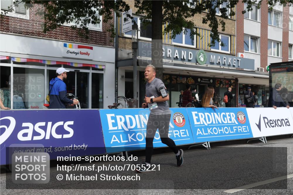 15.09.2024 - PSD Bank Halbmarathon Michael Strokosch http://msf.ph/oto/7055221 15.09.2024 12:40:09 Ziel 1668, 2395, 2428, 3499 meine-sportfotos.de