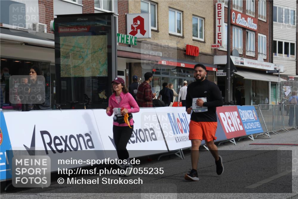 15.09.2024 - PSD Bank Halbmarathon Michael Strokosch http://msf.ph/oto/7055235 15.09.2024 12:40:15 Ziel 1668, 2428, 3499 meine-sportfotos.de
