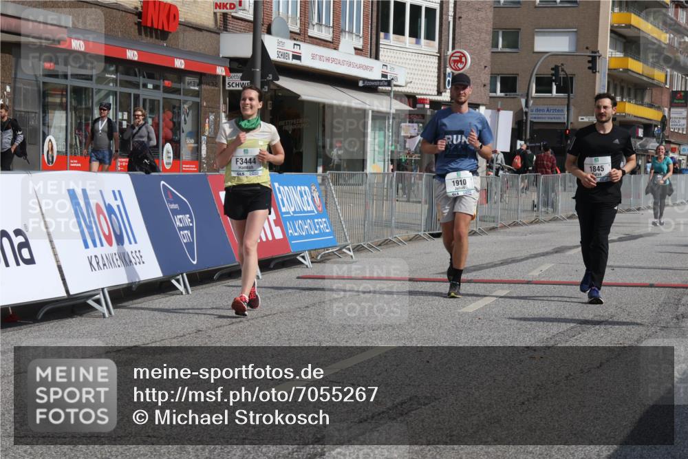 15.09.2024 - PSD Bank Halbmarathon Michael Strokosch http://msf.ph/oto/7055267 15.09.2024 12:40:51 Ziel 1845, 1910, 3444 meine-sportfotos.de