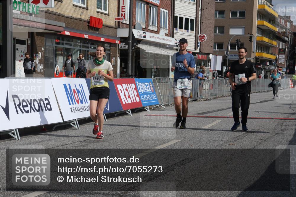 15.09.2024 - PSD Bank Halbmarathon Michael Strokosch http://msf.ph/oto/7055273 15.09.2024 12:40:51 Ziel 1845, 1910, 3444 meine-sportfotos.de