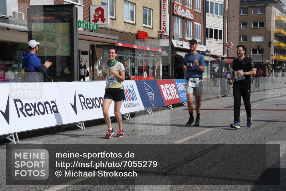 15.09.2024 - PSD Bank Halbmarathon Michael Strokosch http://msf.ph/oto/7055279 15.09.2024 12:40:52 Ziel 1845, 1910, 3444 meine-sportfotos.de