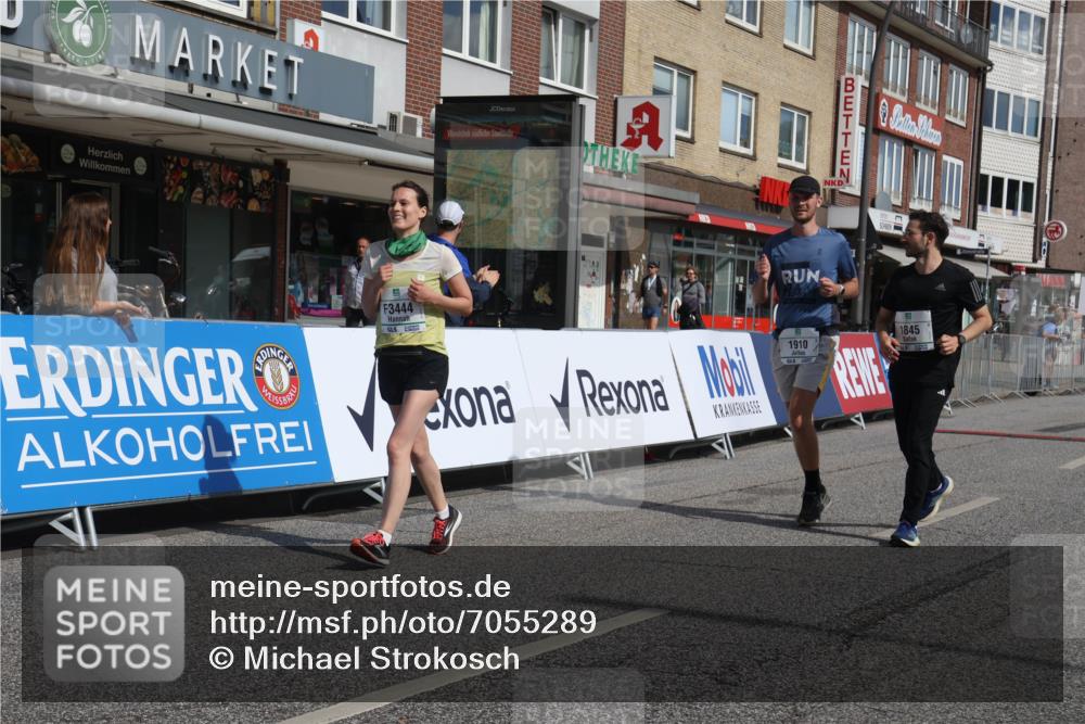 15.09.2024 - PSD Bank Halbmarathon Michael Strokosch http://msf.ph/oto/7055289 15.09.2024 12:40:53 Ziel 1845, 1910, 3444, 3462 meine-sportfotos.de
