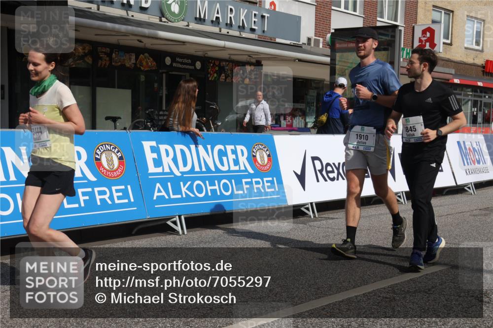 15.09.2024 - PSD Bank Halbmarathon Michael Strokosch http://msf.ph/oto/7055297 15.09.2024 12:40:55 Ziel 1845, 1910, 3444, 3462 meine-sportfotos.de
