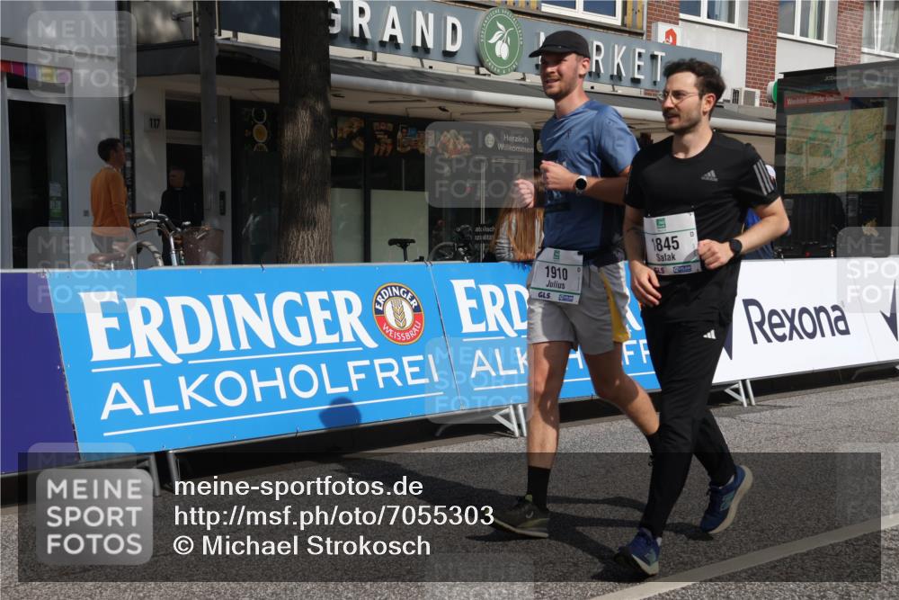 15.09.2024 - PSD Bank Halbmarathon Michael Strokosch http://msf.ph/oto/7055303 15.09.2024 12:40:55 Ziel 1845, 1910, 3444, 3462 meine-sportfotos.de