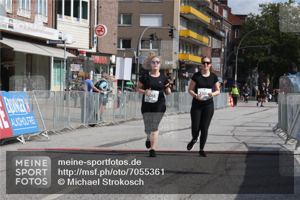 15.09.2024 - PSD Bank Halbmarathon Michael Strokosch http://msf.ph/oto/7055361 15.09.2024 12:41:10 Ziel 3354, 3355, 3462 meine-sportfotos.de