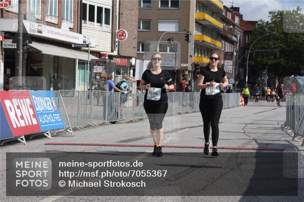 15.09.2024 - PSD Bank Halbmarathon Michael Strokosch http://msf.ph/oto/7055367 15.09.2024 12:41:11 Ziel 3354, 3355, 3462 meine-sportfotos.de