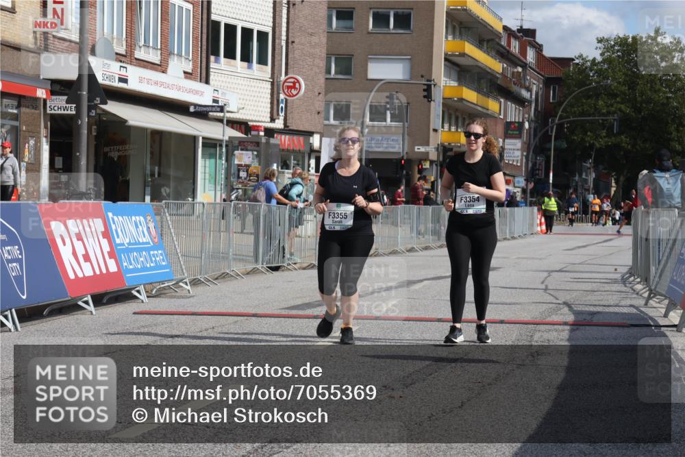 15.09.2024 - PSD Bank Halbmarathon Michael Strokosch http://msf.ph/oto/7055369 15.09.2024 12:41:11 Ziel 3354, 3355, 3462 meine-sportfotos.de