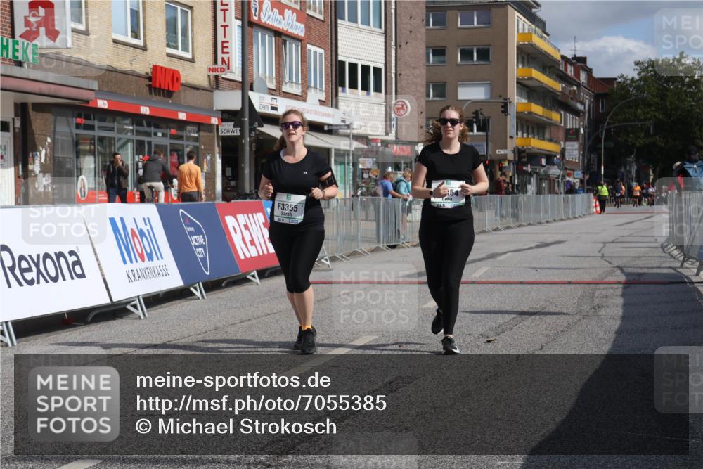 15.09.2024 - PSD Bank Halbmarathon Michael Strokosch http://msf.ph/oto/7055385 15.09.2024 12:41:13 Ziel 3354, 3355, 3462 meine-sportfotos.de