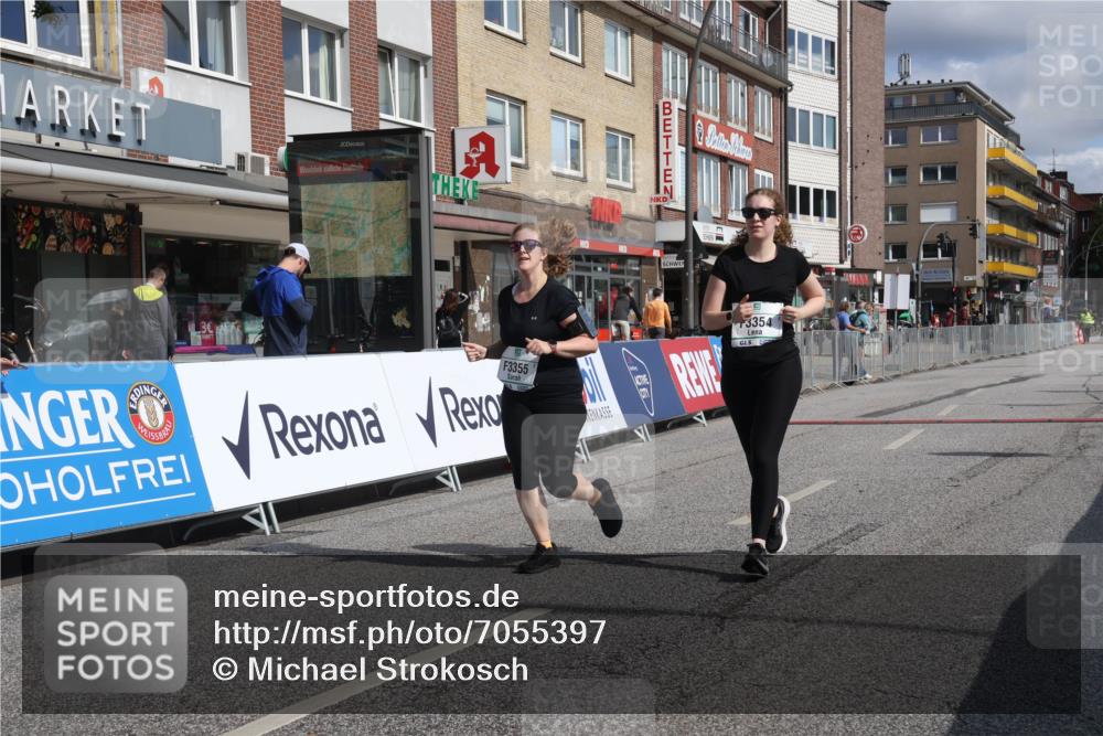 15.09.2024 - PSD Bank Halbmarathon Michael Strokosch http://msf.ph/oto/7055397 15.09.2024 12:41:15 Ziel 3354, 3355 meine-sportfotos.de