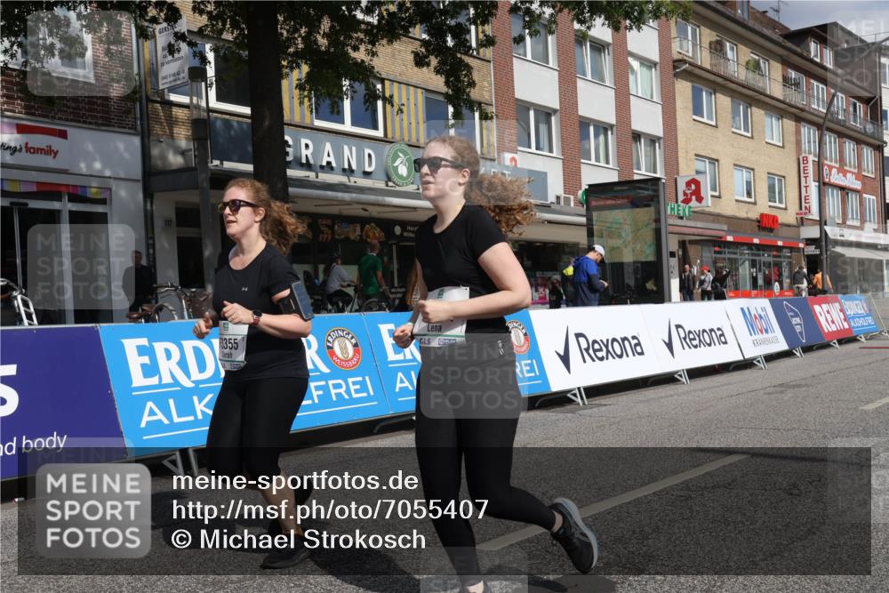 15.09.2024 - PSD Bank Halbmarathon Michael Strokosch http://msf.ph/oto/7055407 15.09.2024 12:41:17 Ziel 3354, 3355 meine-sportfotos.de