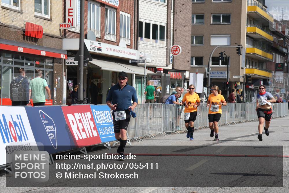 15.09.2024 - PSD Bank Halbmarathon Michael Strokosch http://msf.ph/oto/7055411 15.09.2024 12:41:43 Ziel 2276, 3343, 3344, 3412 meine-sportfotos.de