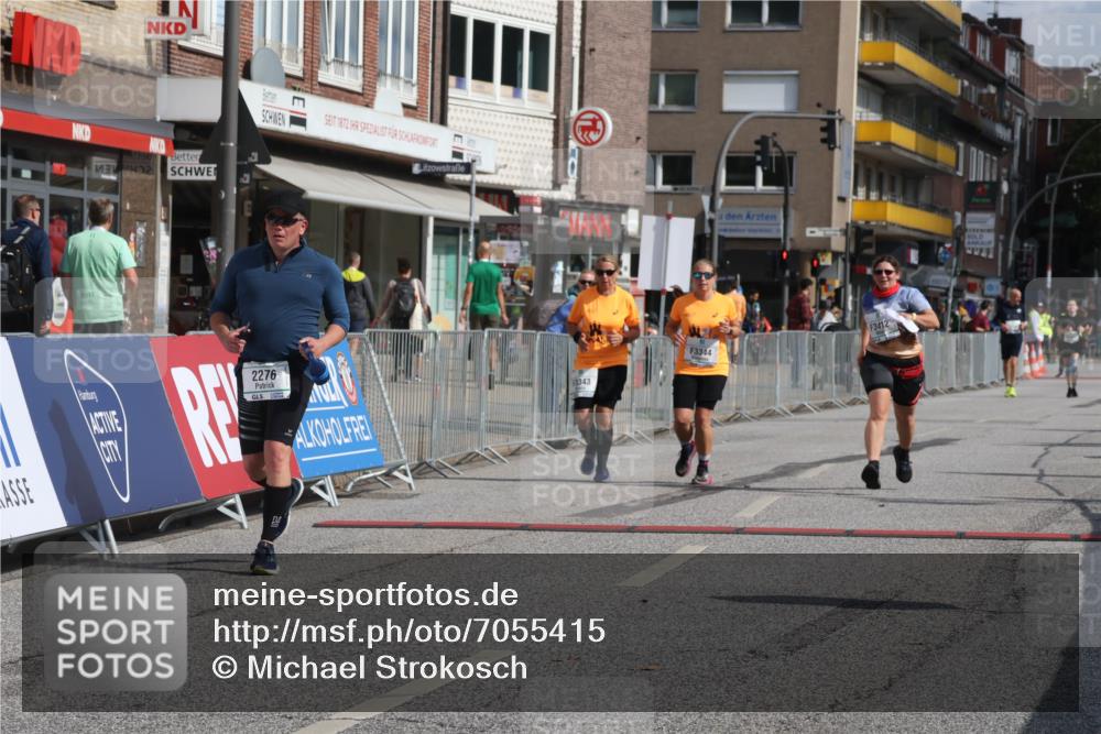 15.09.2024 - PSD Bank Halbmarathon Michael Strokosch http://msf.ph/oto/7055415 15.09.2024 12:41:44 Ziel 2276, 3343, 3344, 3412 meine-sportfotos.de