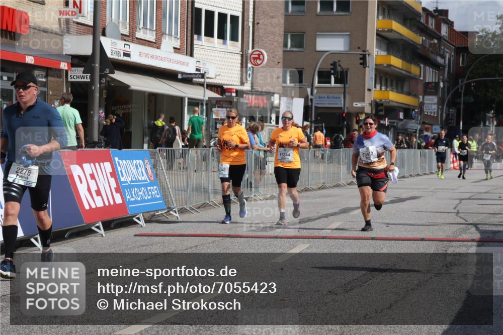 15.09.2024 - PSD Bank Halbmarathon Michael Strokosch http://msf.ph/oto/7055423 15.09.2024 12:41:45 Ziel 2276, 3343, 3344, 3412 meine-sportfotos.de