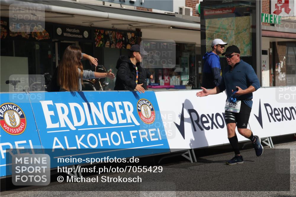 15.09.2024 - PSD Bank Halbmarathon Michael Strokosch http://msf.ph/oto/7055429 15.09.2024 12:41:47 Ziel 2276, 3343, 3344, 3412 meine-sportfotos.de