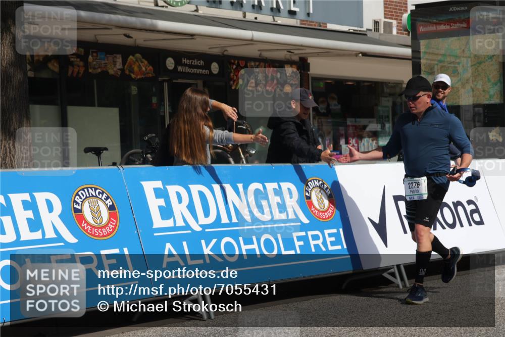 15.09.2024 - PSD Bank Halbmarathon Michael Strokosch http://msf.ph/oto/7055431 15.09.2024 12:41:47 Ziel 2276, 3343, 3344, 3412 meine-sportfotos.de