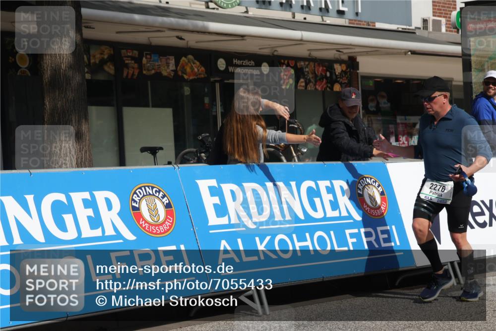 15.09.2024 - PSD Bank Halbmarathon Michael Strokosch http://msf.ph/oto/7055433 15.09.2024 12:41:47 Ziel 2276, 3343, 3344, 3412 meine-sportfotos.de