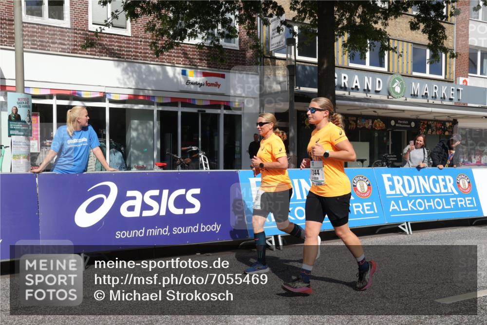 15.09.2024 - PSD Bank Halbmarathon Michael Strokosch http://msf.ph/oto/7055469 15.09.2024 12:41:53 Ziel 2276, 3343, 3344, 3412 meine-sportfotos.de
