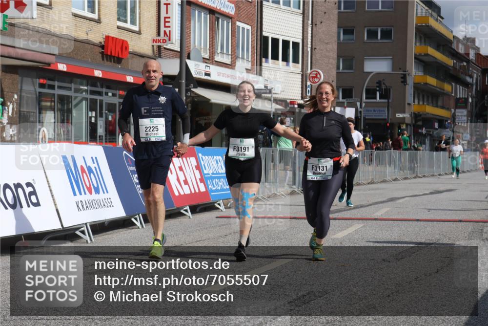 15.09.2024 - PSD Bank Halbmarathon Michael Strokosch http://msf.ph/oto/7055507 15.09.2024 12:42:04 Ziel 2225, 3131, 3191, 3363 meine-sportfotos.de