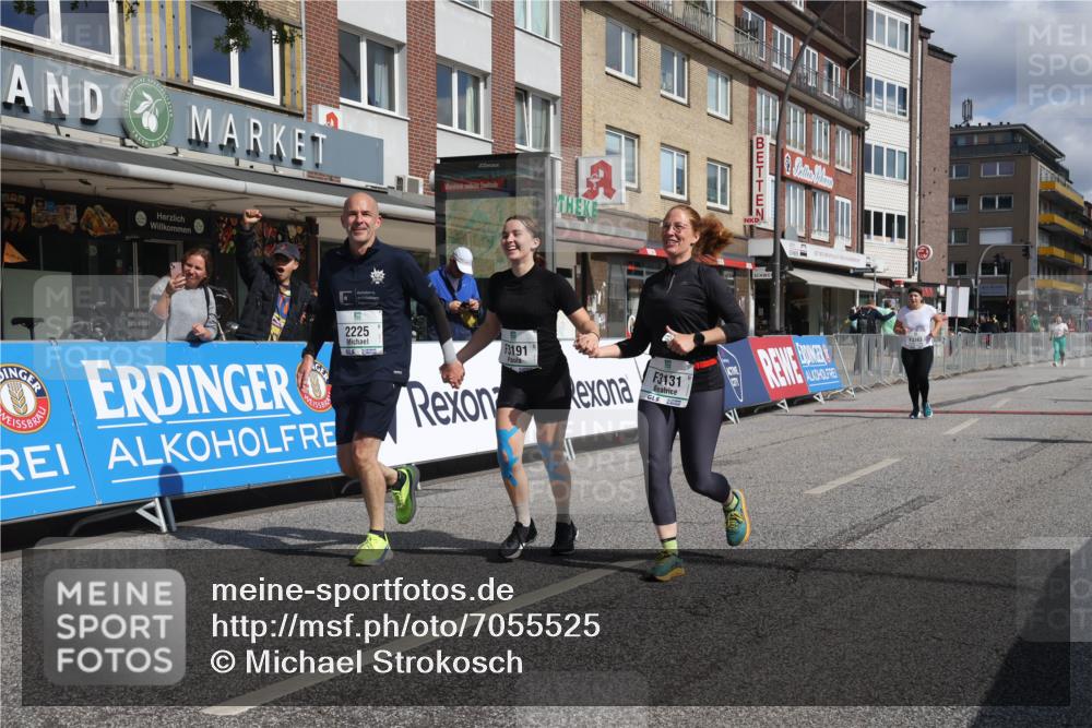 15.09.2024 - PSD Bank Halbmarathon Michael Strokosch http://msf.ph/oto/7055525 15.09.2024 12:42:06 Ziel 2225, 3131, 3191, 3363 meine-sportfotos.de