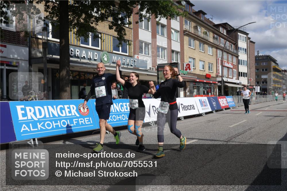 15.09.2024 - PSD Bank Halbmarathon Michael Strokosch http://msf.ph/oto/7055531 15.09.2024 12:42:07 Ziel 2225, 3131, 3191, 3363 meine-sportfotos.de