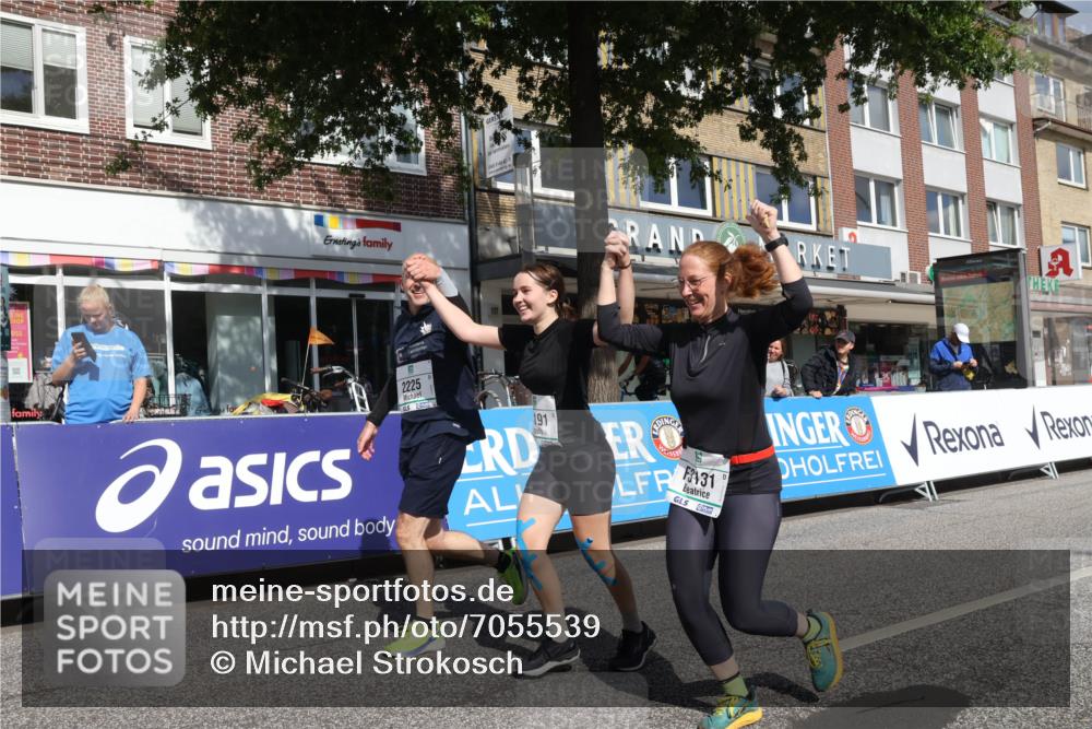 15.09.2024 - PSD Bank Halbmarathon Michael Strokosch http://msf.ph/oto/7055539 15.09.2024 12:42:08 Ziel 2225, 3131, 3191, 3363 meine-sportfotos.de