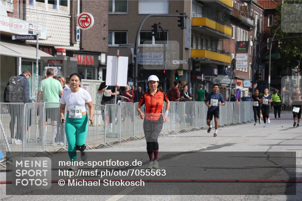 15.09.2024 - PSD Bank Halbmarathon Michael Strokosch http://msf.ph/oto/7055563 15.09.2024 12:42:15 Ziel 2913, 2966, 3131, 3191, 3363 meine-sportfotos.de