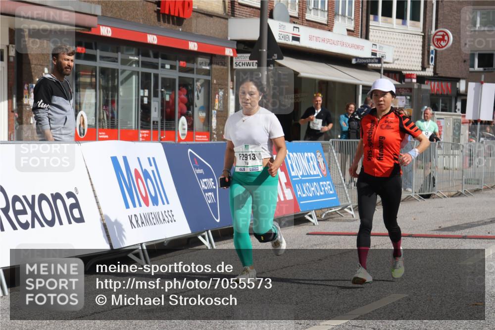 15.09.2024 - PSD Bank Halbmarathon Michael Strokosch http://msf.ph/oto/7055573 15.09.2024 12:42:19 Ziel 2449, 2913, 2966, 3363 meine-sportfotos.de