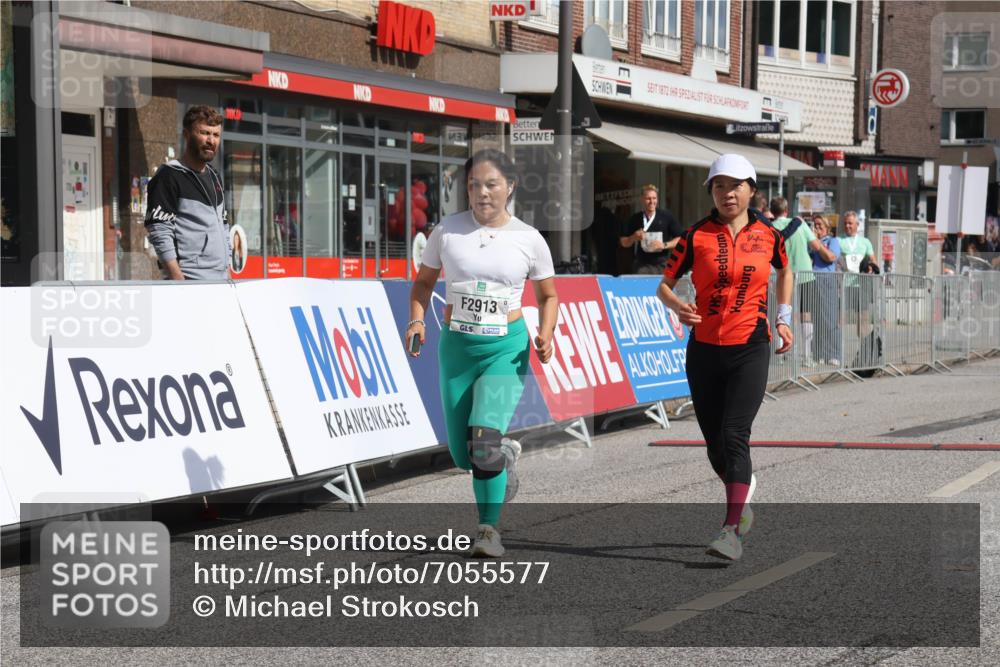 15.09.2024 - PSD Bank Halbmarathon Michael Strokosch http://msf.ph/oto/7055577 15.09.2024 12:42:19 Ziel 2449, 2913, 2966, 3363 meine-sportfotos.de