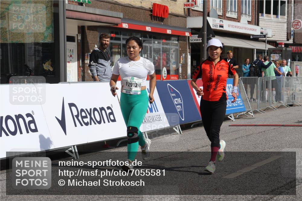 15.09.2024 - PSD Bank Halbmarathon Michael Strokosch http://msf.ph/oto/7055581 15.09.2024 12:42:20 Ziel 2449, 2913, 2966 meine-sportfotos.de