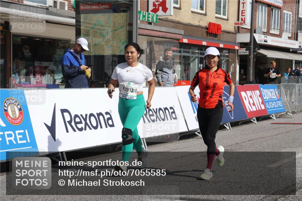 15.09.2024 - PSD Bank Halbmarathon Michael Strokosch http://msf.ph/oto/7055585 15.09.2024 12:42:20 Ziel 2449, 2913, 2966 meine-sportfotos.de