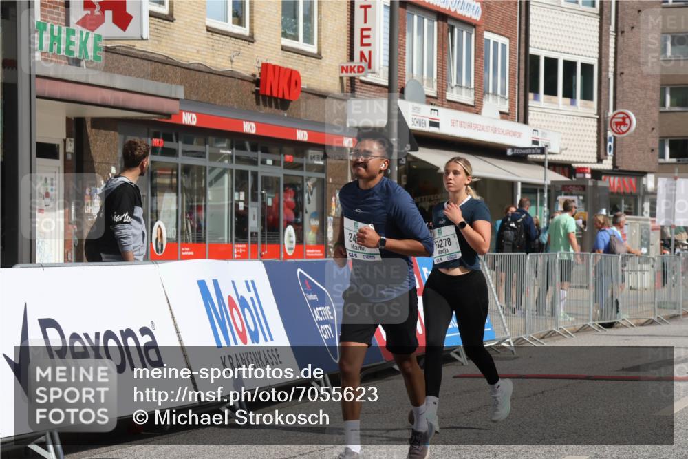 15.09.2024 - PSD Bank Halbmarathon Michael Strokosch http://msf.ph/oto/7055623 15.09.2024 12:42:29 Ziel 2273, 2449, 2913, 2966, 3278, 3400 meine-sportfotos.de