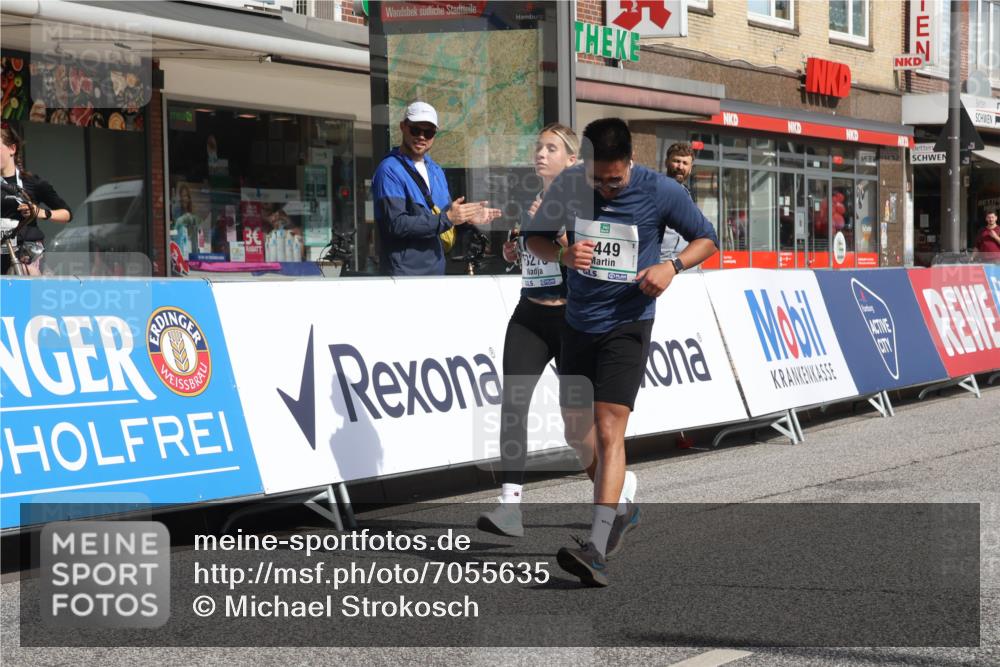 15.09.2024 - PSD Bank Halbmarathon Michael Strokosch http://msf.ph/oto/7055635 15.09.2024 12:42:31 Ziel 2273, 2449, 3278, 3400 meine-sportfotos.de