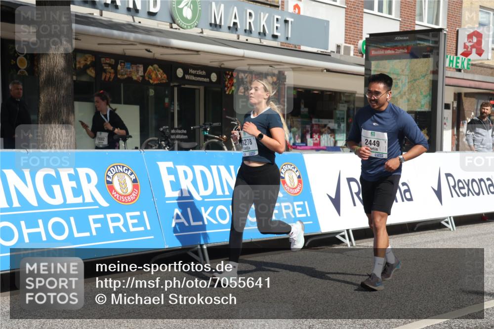 15.09.2024 - PSD Bank Halbmarathon Michael Strokosch http://msf.ph/oto/7055641 15.09.2024 12:42:31 Ziel 2273, 2449, 3278, 3400 meine-sportfotos.de