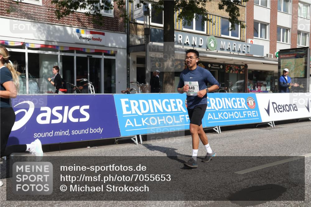 15.09.2024 - PSD Bank Halbmarathon Michael Strokosch http://msf.ph/oto/7055653 15.09.2024 12:42:33 Ziel 2273, 2449, 3242, 3278, 3321, 3400 meine-sportfotos.de