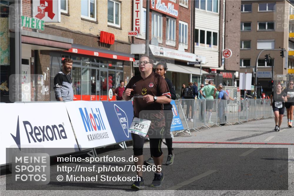 15.09.2024 - PSD Bank Halbmarathon Michael Strokosch http://msf.ph/oto/7055665 15.09.2024 12:42:35 Ziel 2273, 2449, 3242, 3278, 3321, 3400 meine-sportfotos.de