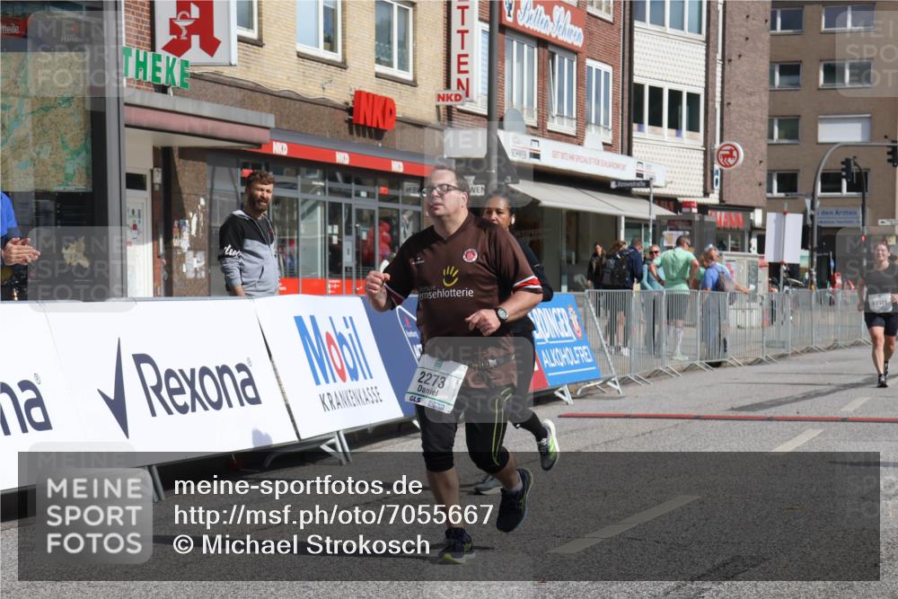 15.09.2024 - PSD Bank Halbmarathon Michael Strokosch http://msf.ph/oto/7055667 15.09.2024 12:42:36 Ziel 2273, 2449, 3242, 3278, 3321, 3400 meine-sportfotos.de