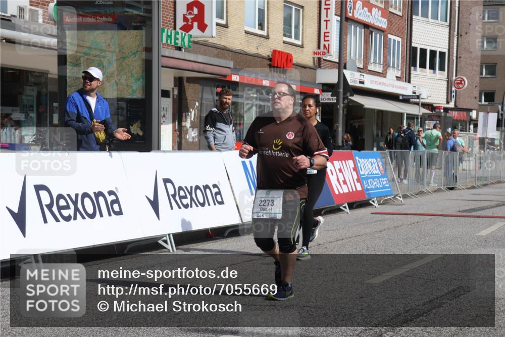 15.09.2024 - PSD Bank Halbmarathon Michael Strokosch http://msf.ph/oto/7055669 15.09.2024 12:42:36 Ziel 2273, 2449, 3242, 3278, 3321, 3400 meine-sportfotos.de